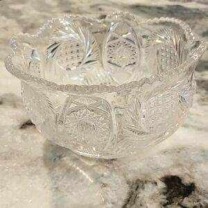 Vintage crystal cut glass bowl 6"